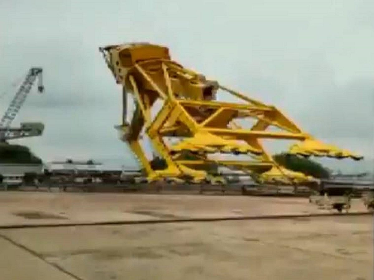11 killed in Visakhapatnam after crane collapses