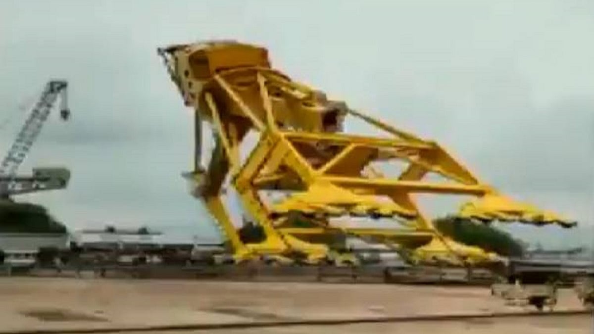11 killed in Visakhapatnam after crane collapses