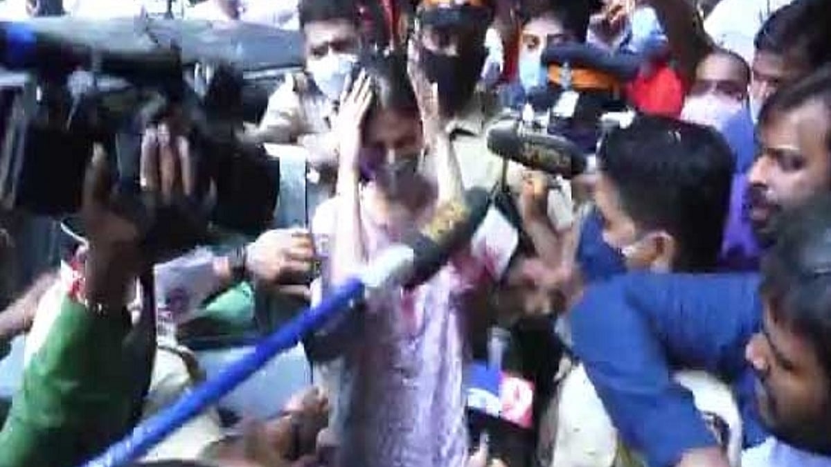 Bollywood reacts to Rhea being mobbed at NCB office (Photo Courtesy: IANS)