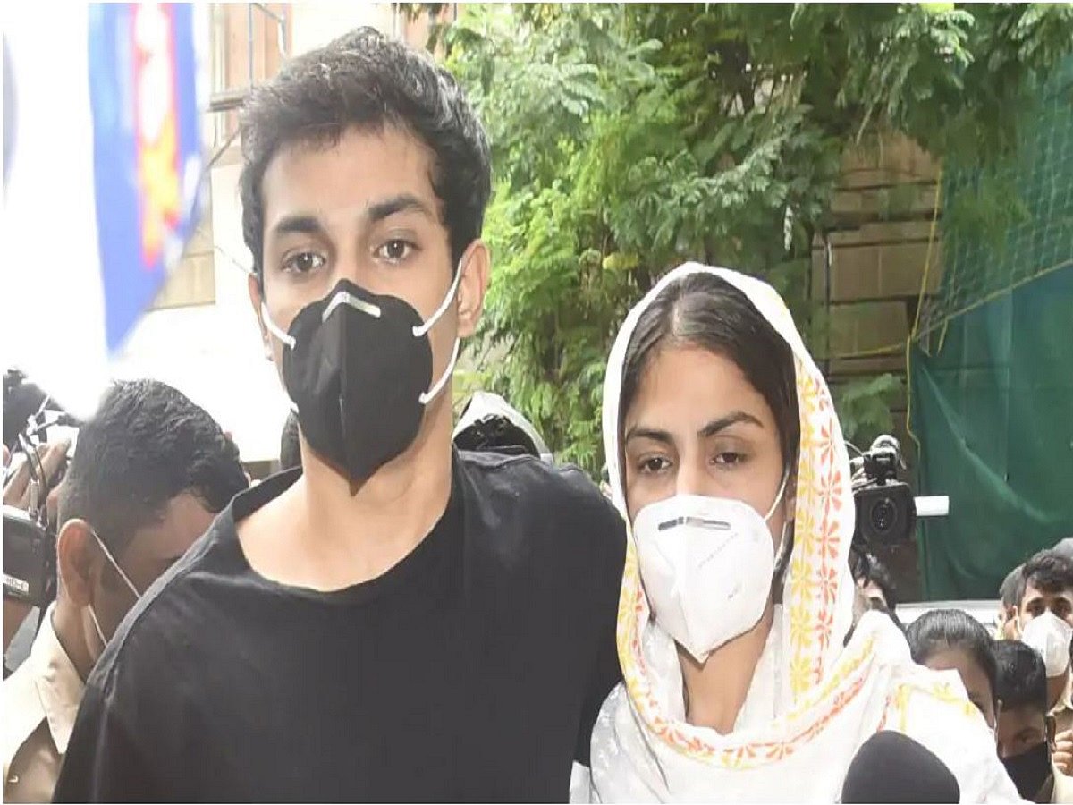 Rhea, Showik ‘active members of drug syndicate’: NCB to HC