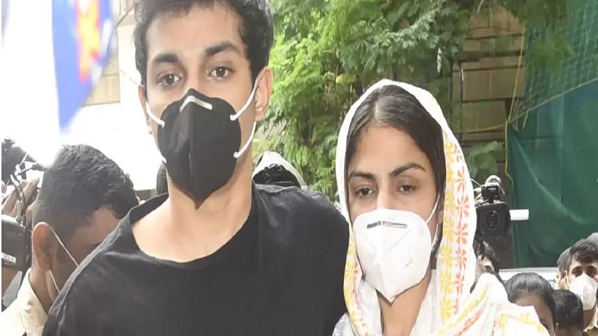 Rhea Chakraborty and her brother Showik Chakraborty (Photo Courtesy: Social Media)