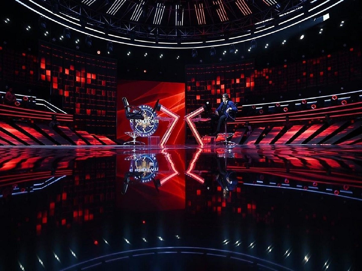 Amitabh Bachchan returns to KBC set 