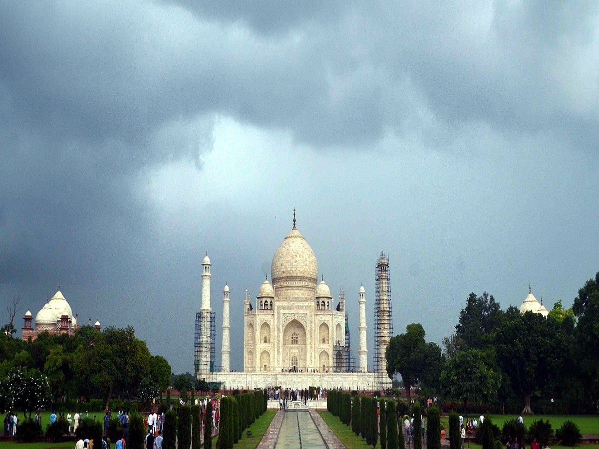 Taj Mahal, Agra Fort to reopen from Monday after 6 months