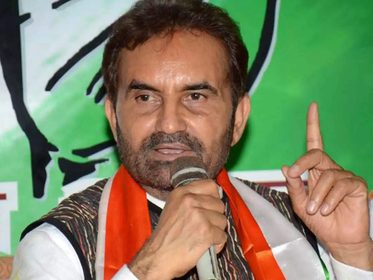 Pawar has cleared stance on talk of being UPA chief; no scope for AAP or third front in Gujarat: Gohil