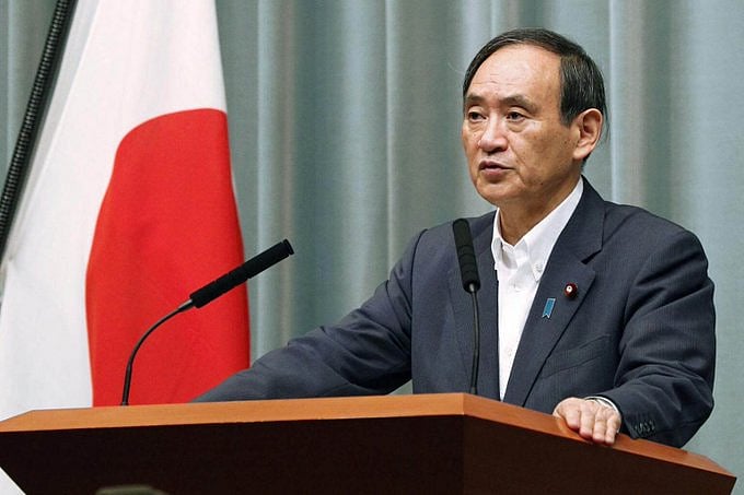 Yoshihide Suga wins party vote for Japan prime minister