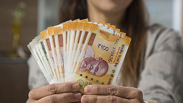Uttar Pradesh: 16-year-old girl gets Rs 10 crore in bank account ‘under Pradhan Mantri Awas Yojana’; probe on