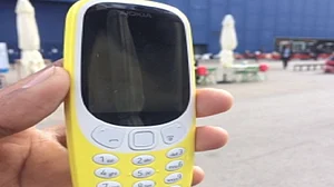 Unbreakable Nokia 3310 turns 20, fans nostalgic