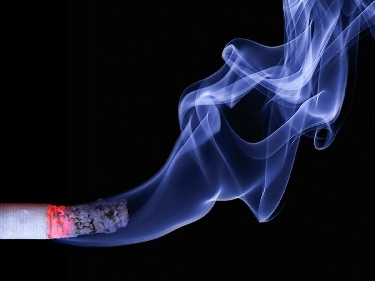 Smoking linked to bleeding in the brain: Study