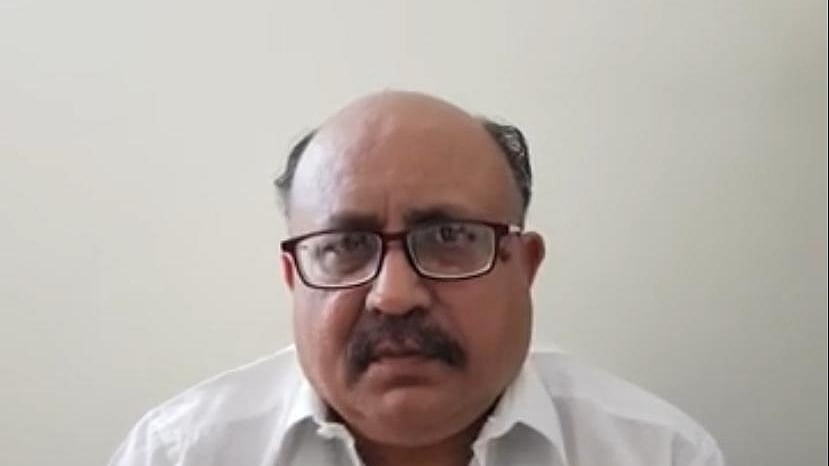 Freelance journalist held for having secret defence papers