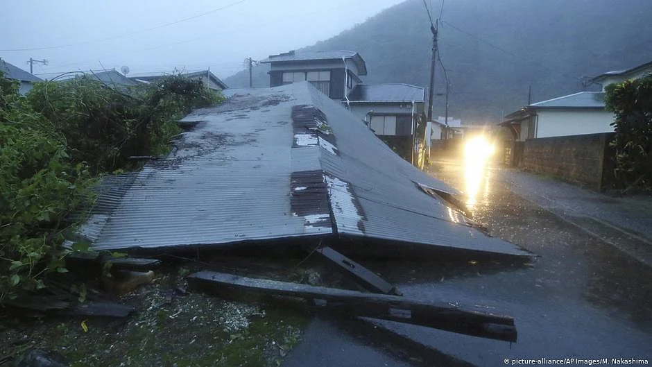2 killed as typhoon Talas batters Japan