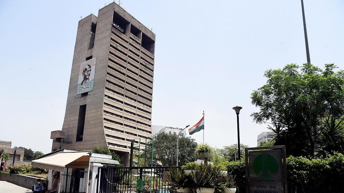 Senior doctors of NDMC hospitals go on mass casual leave, threaten indefinite strike