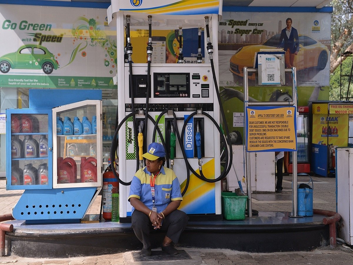 Petrol pump attendants at more risk of headaches, high BP: Study