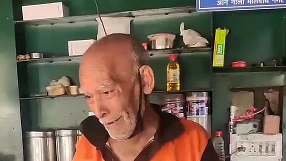 #BabaKaDhaba trends as Bollywood urges fans to help struggling elderly food stall owners