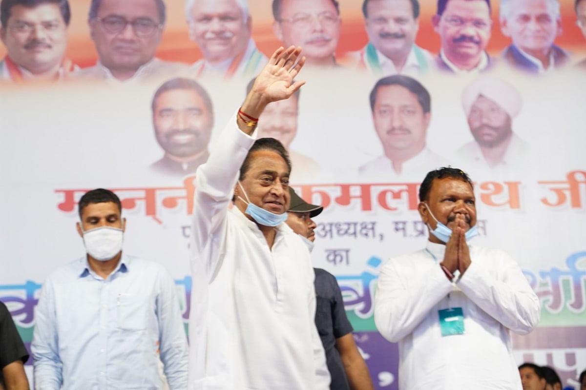 MP bypolls: Ex-CM Kamal Nath’s convoy allegedly attacked by BJP workers, stones pelted; Congress seeks action