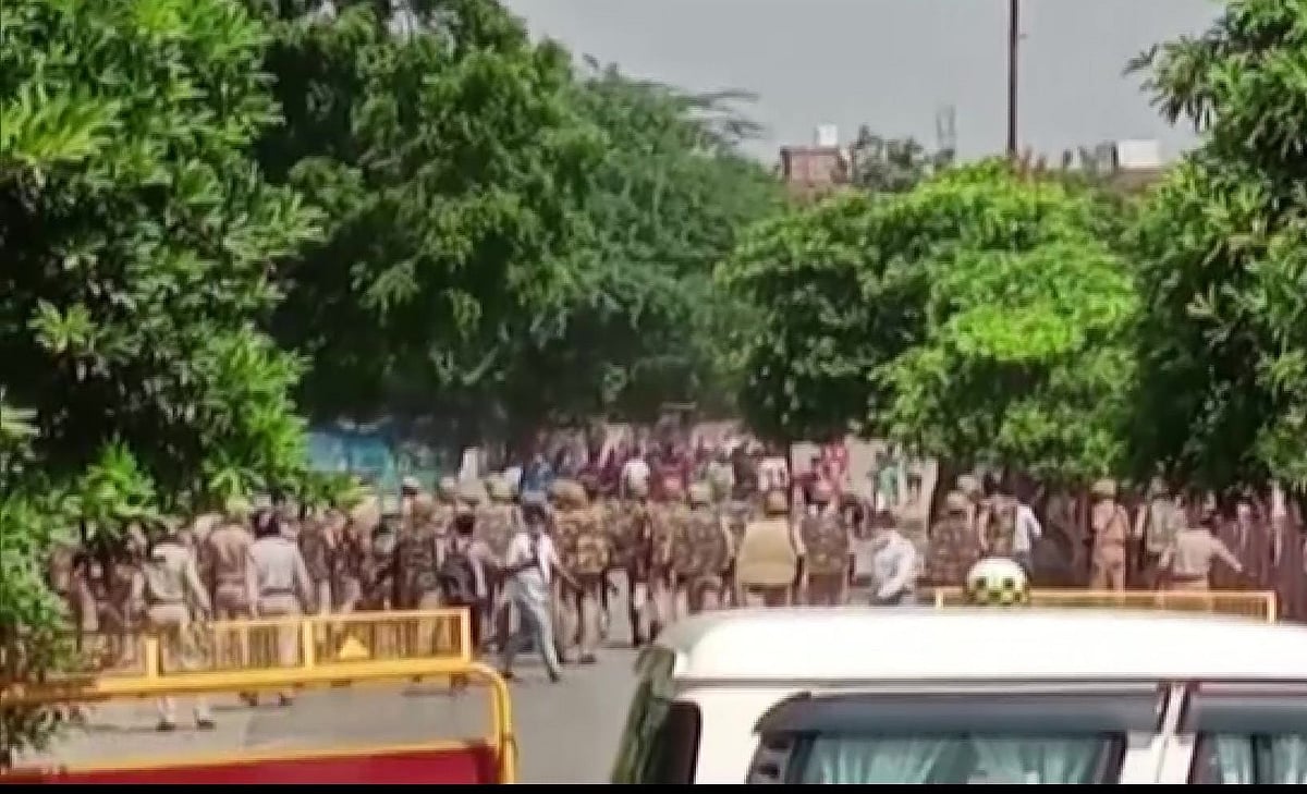 Hathras incident: Valmiki community members clash with police in Agra
