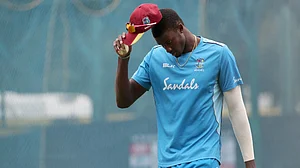 ‘Bubble to bubble’ cricket not sustainable, say Morgan & Holder