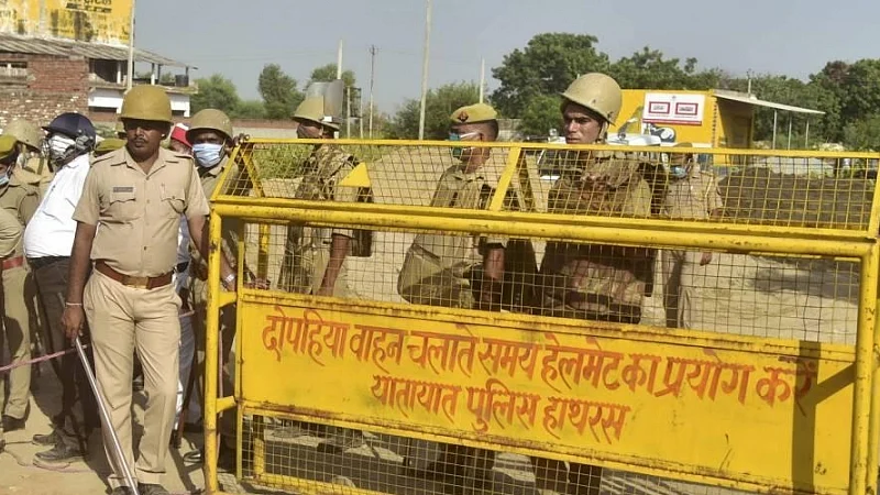 Kerala Journalist on way to Hathras, 3 others booked for sedition two days after being held by UP police