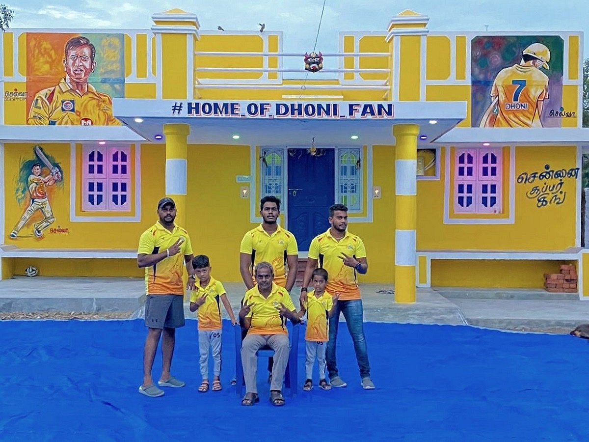 Adorable! Dhoni fan paints his home yellow, Thala’s portrait on wall 