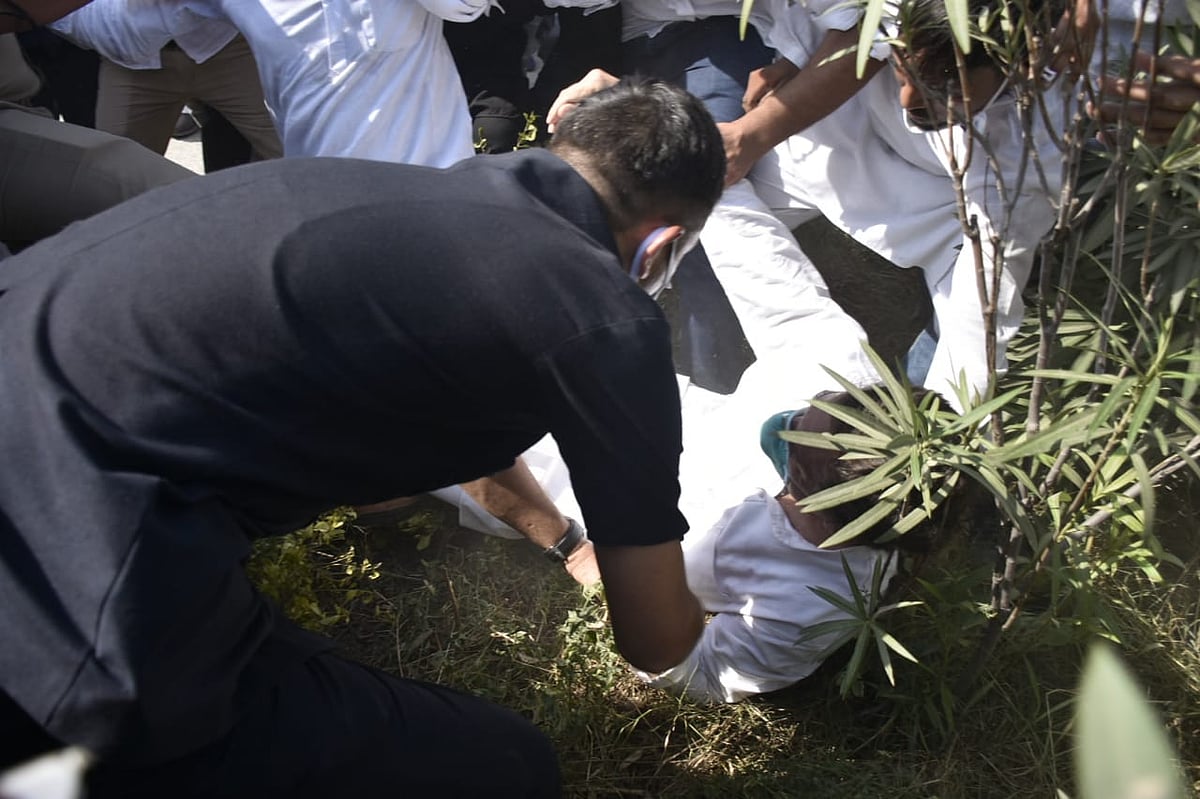 In Photos: How Rahul Gandhi was manhandled by UP Police
