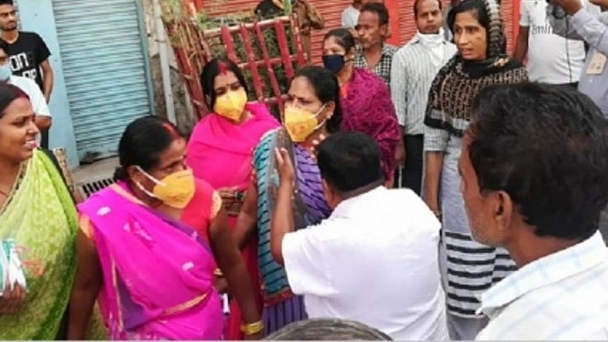 Women raise alarm in Gaya, allege being pressurised to vote for BJP