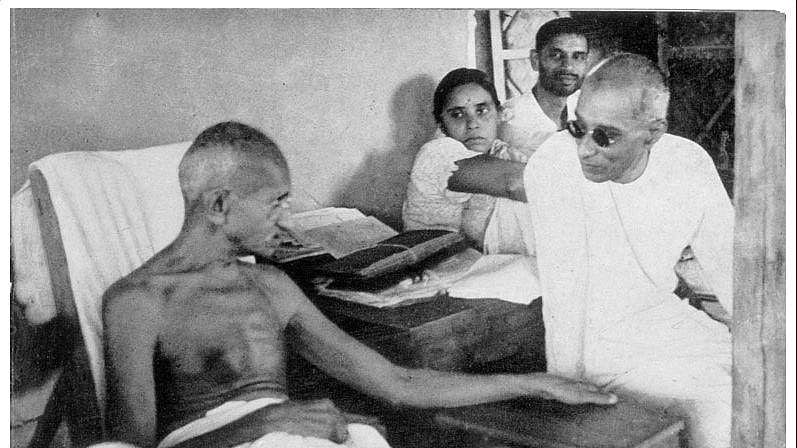 Mahatma Gandhi with C Rajagopalachari, Sevagram, 1940 (Photo courtesy: mkgandhi.org)