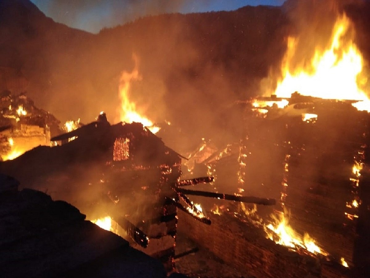Bihar: Massive fire burns records at Patna’s Secretariat, RJD cries foul