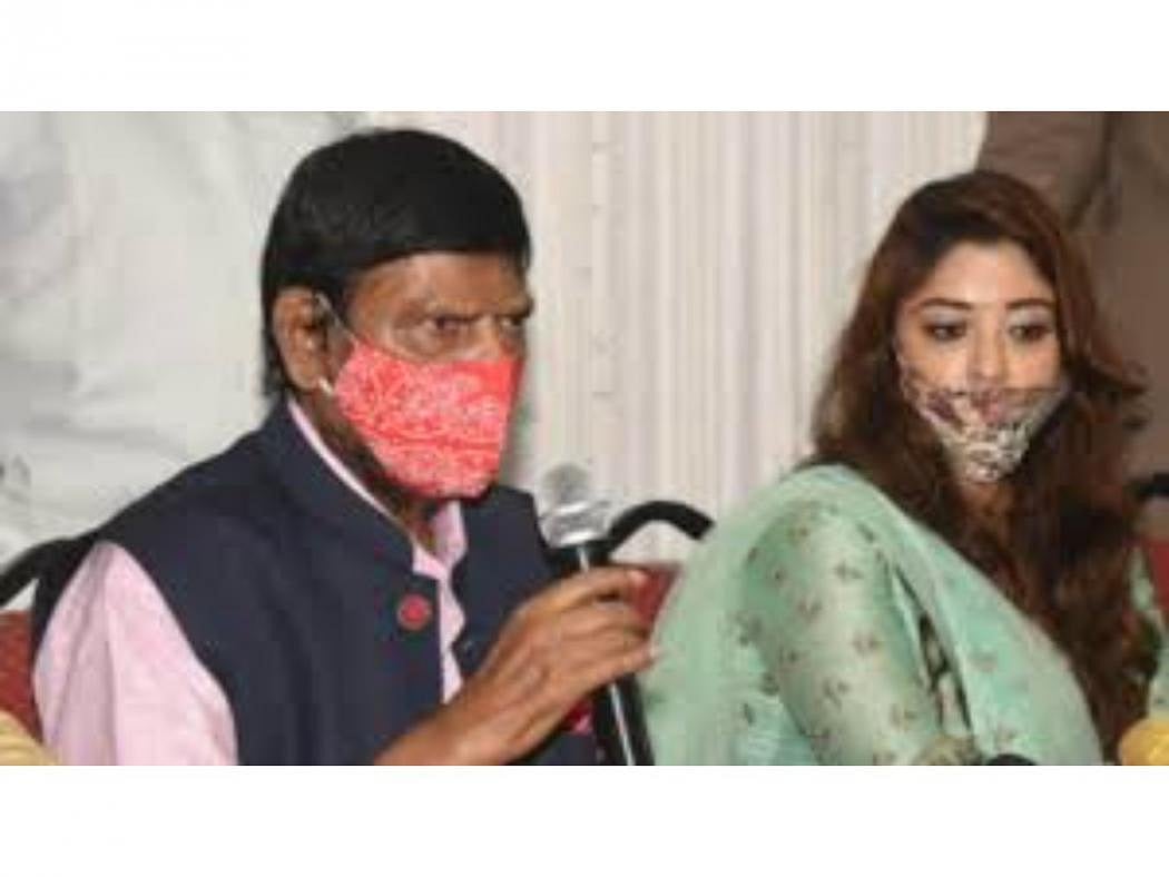 Payal Ghosh who accused Anurag Kashyap of rape joins Athawale’s party
