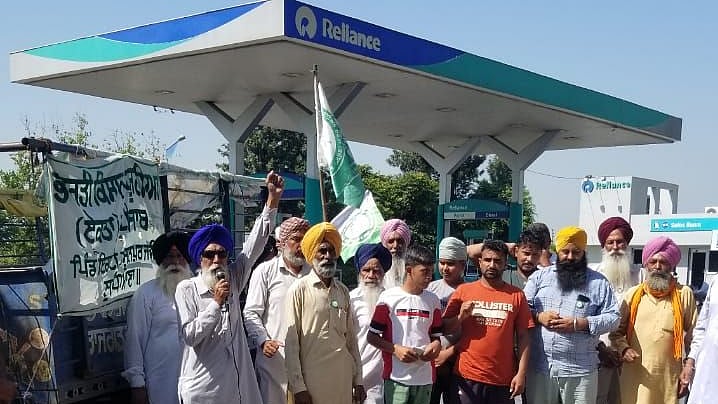 Protests against farm laws take anti-Ambani, anti-Adani turn in Punjab