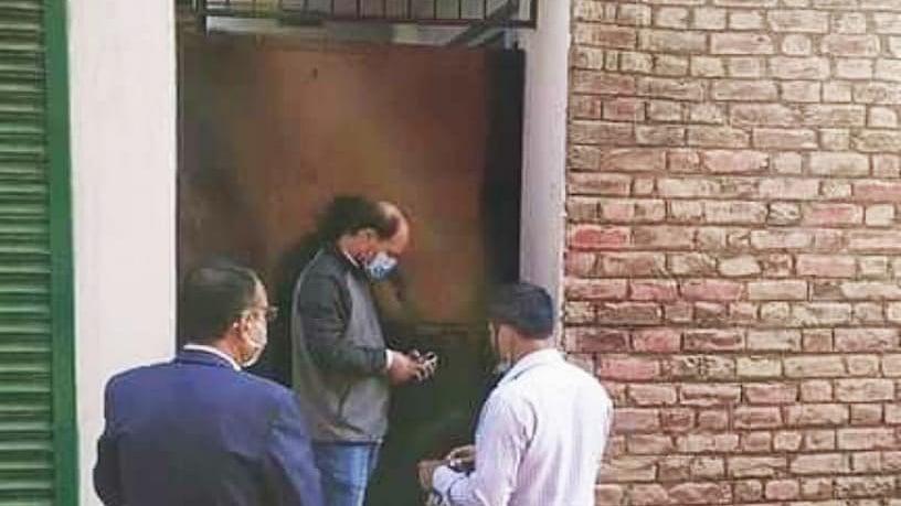 Gag on media: Kashmir Times office in Srinagar sealed without notice
