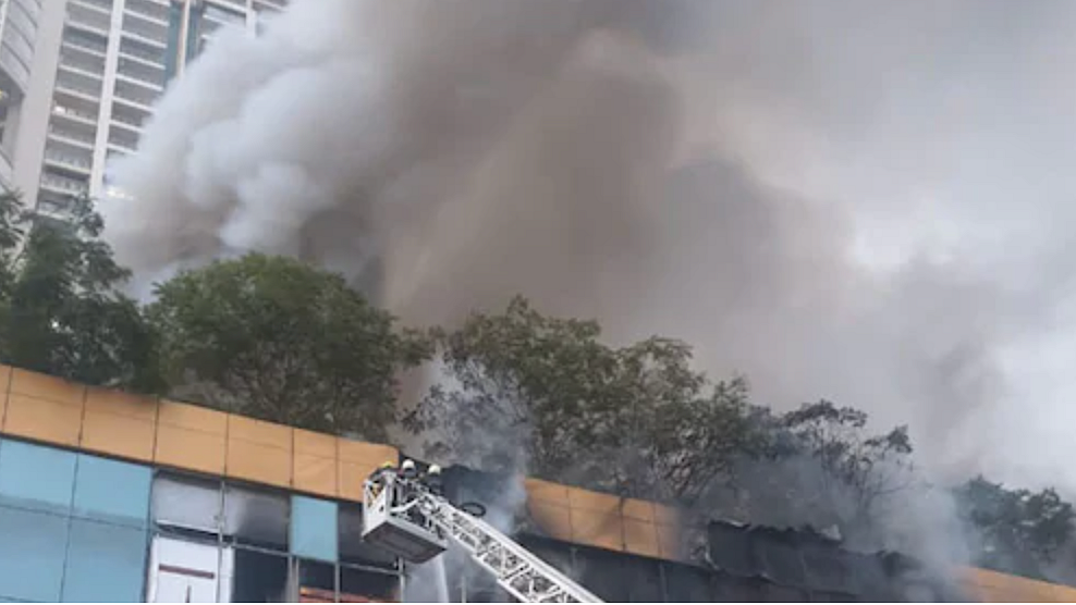 Mumbai mall blaze: 3,500 people evacuated from adjacent tower