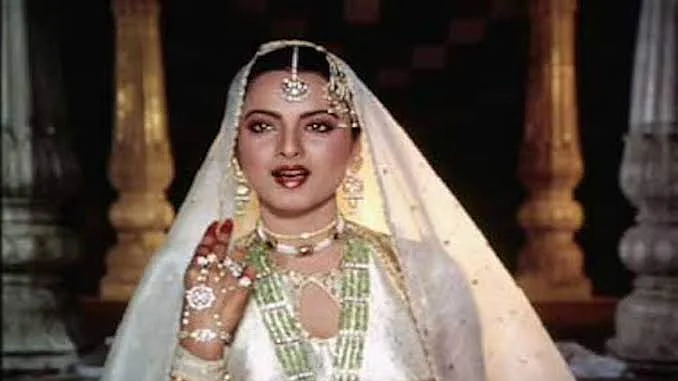 On Rekha’s birthday, here are 5 Iconic  Rekha songs (some of them you may not have heard!)