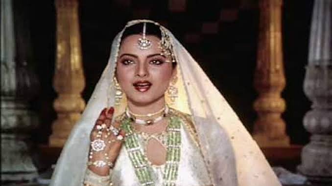 On Rekha’s birthday, here are 5 Iconic  Rekha songs (some of them you may not have heard!)