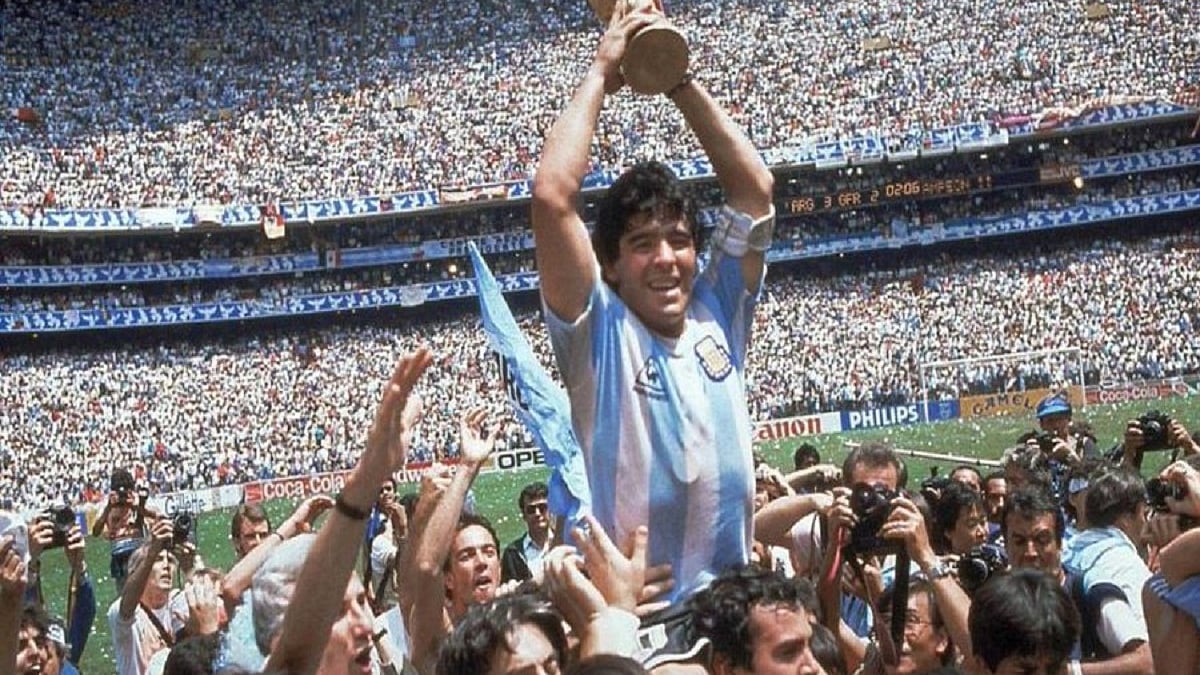 Diego Maradona (Photo Courtesy: Twitter/@MrNayeem15)