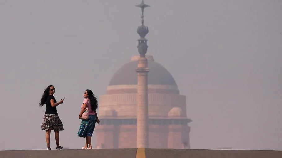 Rain, gusty winds bring pollution levels down in Delhi-NCR