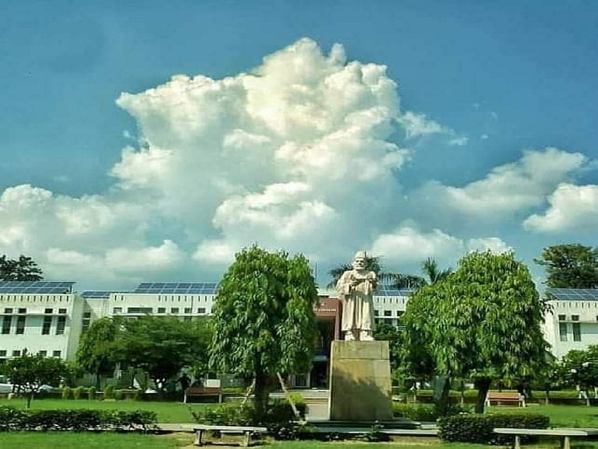 Jamia pass out knocks Delhi HC for degree, marksheet