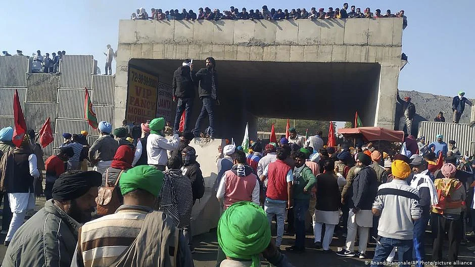 The 'Delhi Chalo' march has been postponed and peaceful protests will continue at Shambhu and Khanauri (photo: DW)