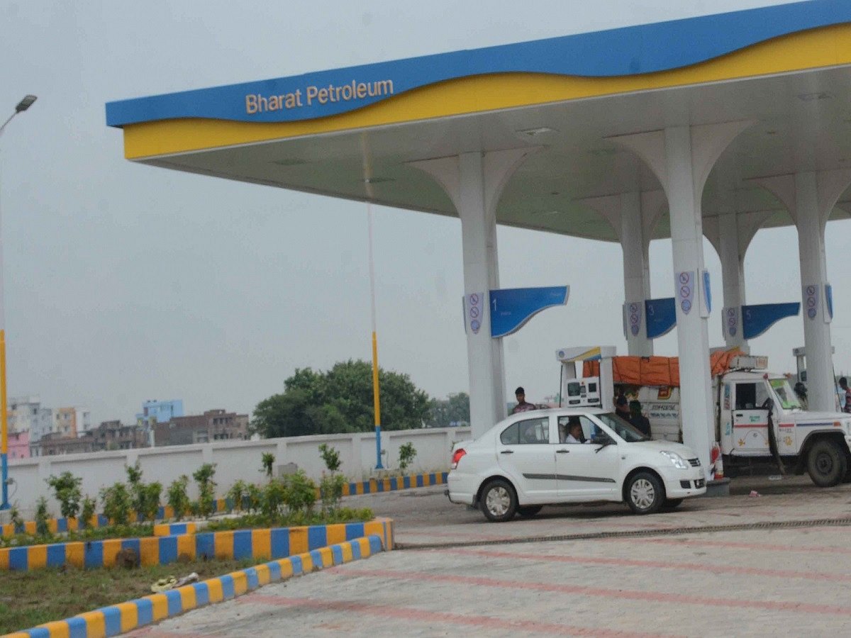 Several EoIs received for BPCL sale, giants RIL, Aramco, BP not in race  