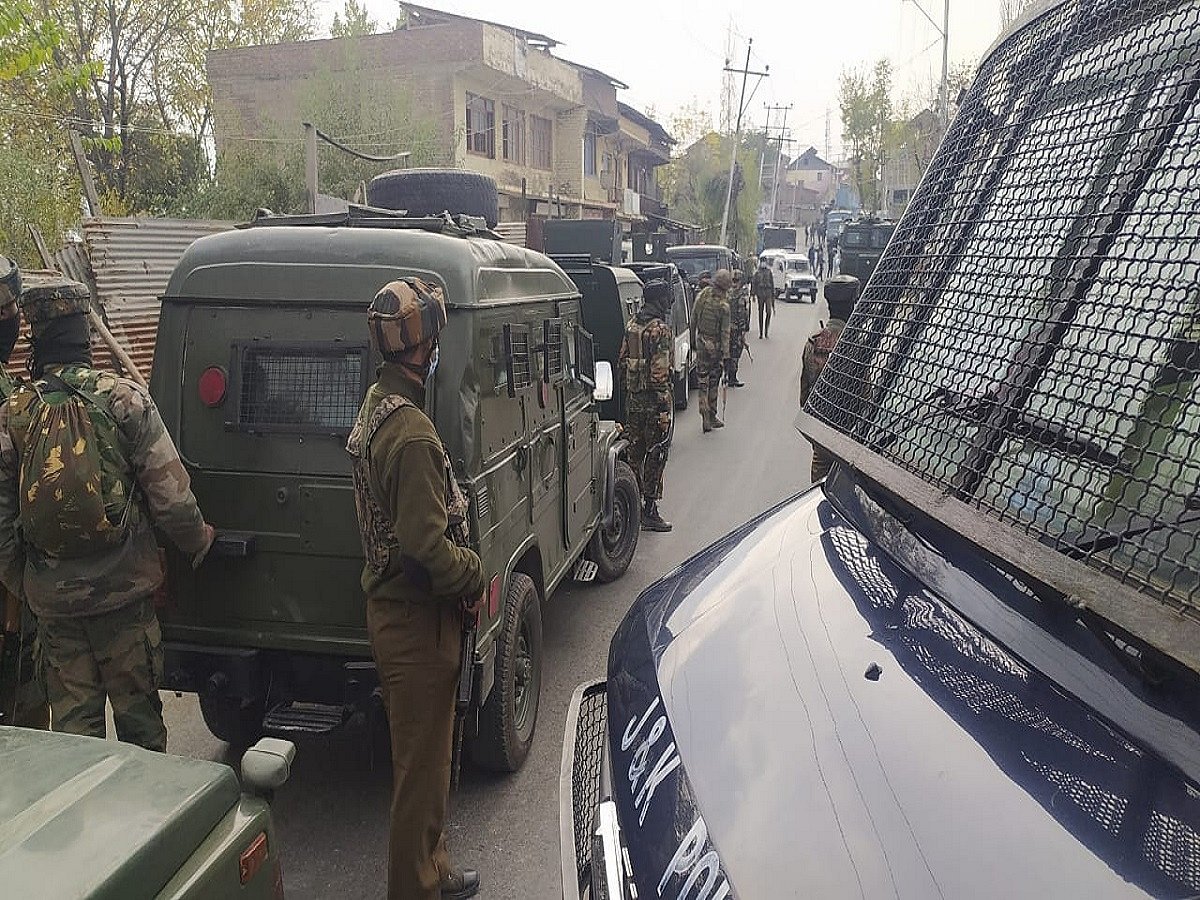 Top Hizbul commander, soldier killed in encounter in JK’s Doda