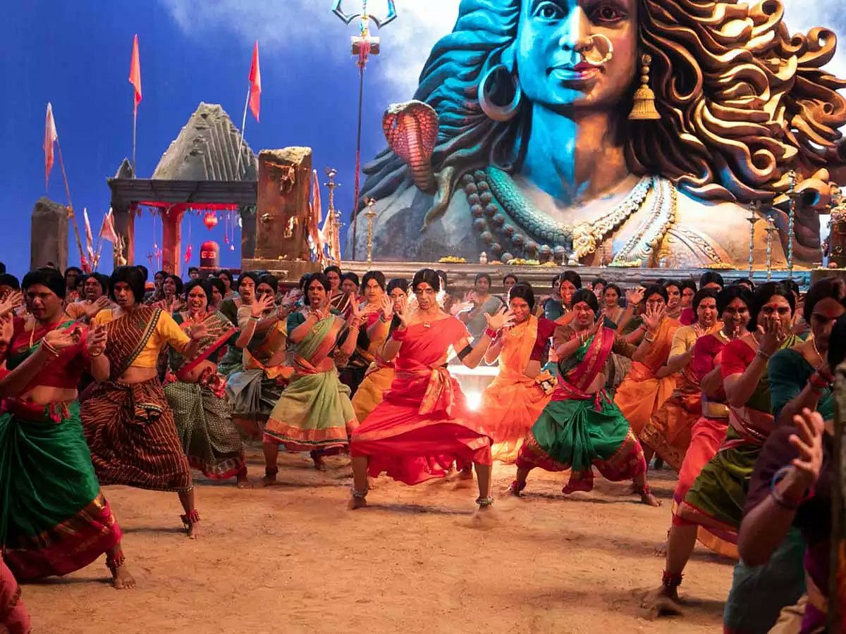 Should ‘Laxmmi’ release simultaneously on  OTT and in theatres? Trade experts speak