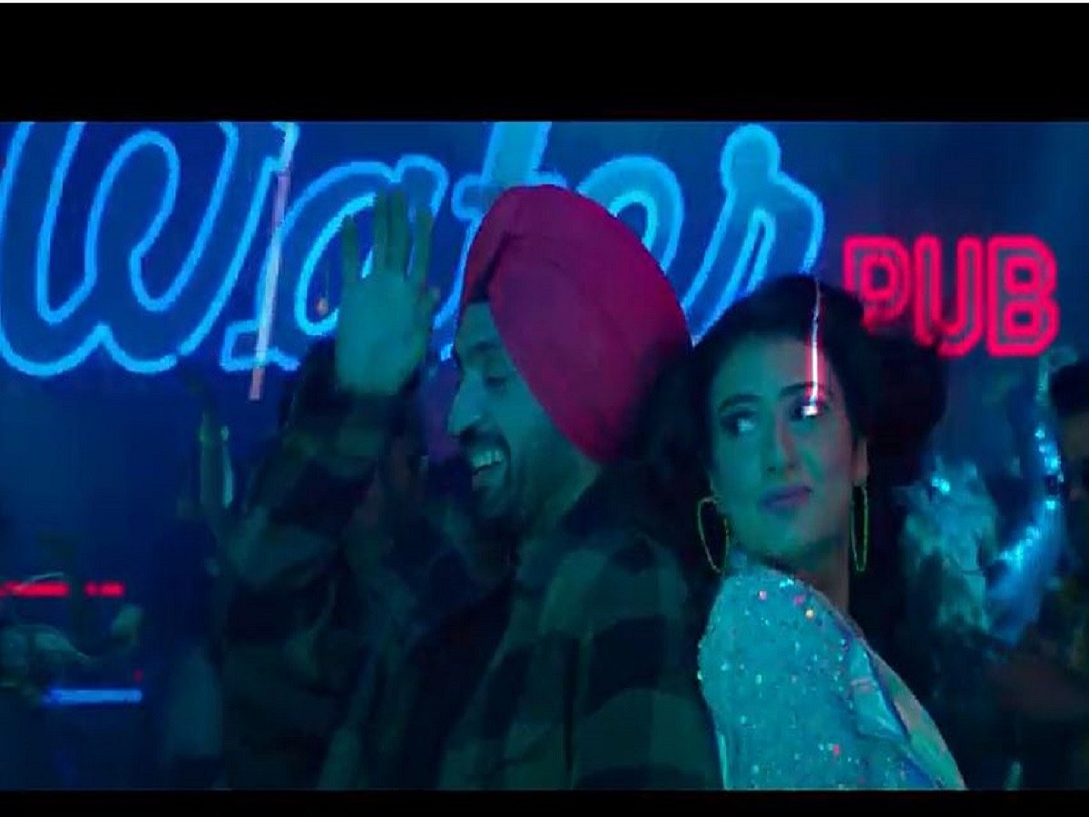 Diljit-Fatima groove to the beats of Suraj Pe Mangal Bhari’s new song ‘Ladki Dramebaaz Hai’!