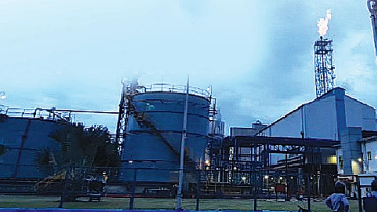 Gujarat rope trick: Who decided in 2013 to invest Rs 250 Crore in a dubious company in Canada ?