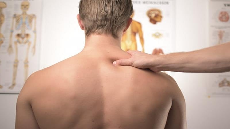 The link between back pain and lung cancer
