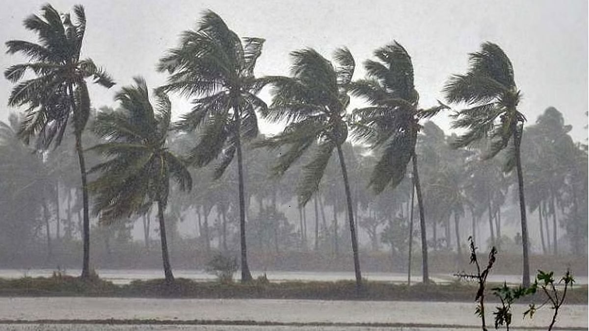 Cyclone Nivar: Depression intensifies into deep depression, to cross TN- Puducherry coasts on November 25