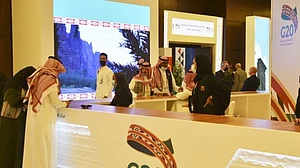 G20 leaders vow to safeguard planet, adopt clean energy