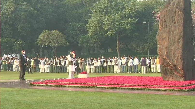 ‘Trailblazer, Iron lady’: Congress leaders pay rich tributes to Indira Gandhi on birth anniversary