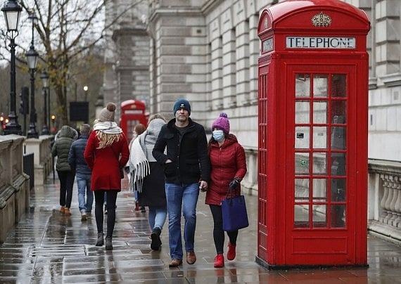 London to move to highest alert as new coronavirus variant identified in UK