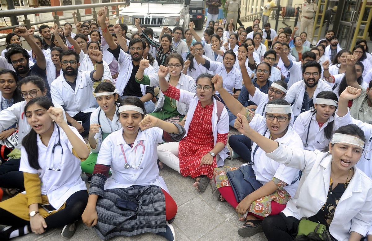Doctors stir cripples health services in Bihar  