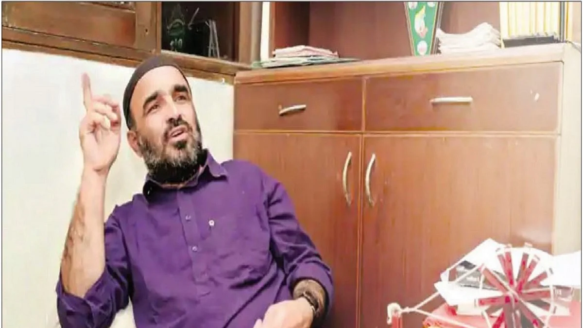 Incredible Uttar Pradesh: Khudai Khidmatgar convenor in jail for offering Namaz in temple
