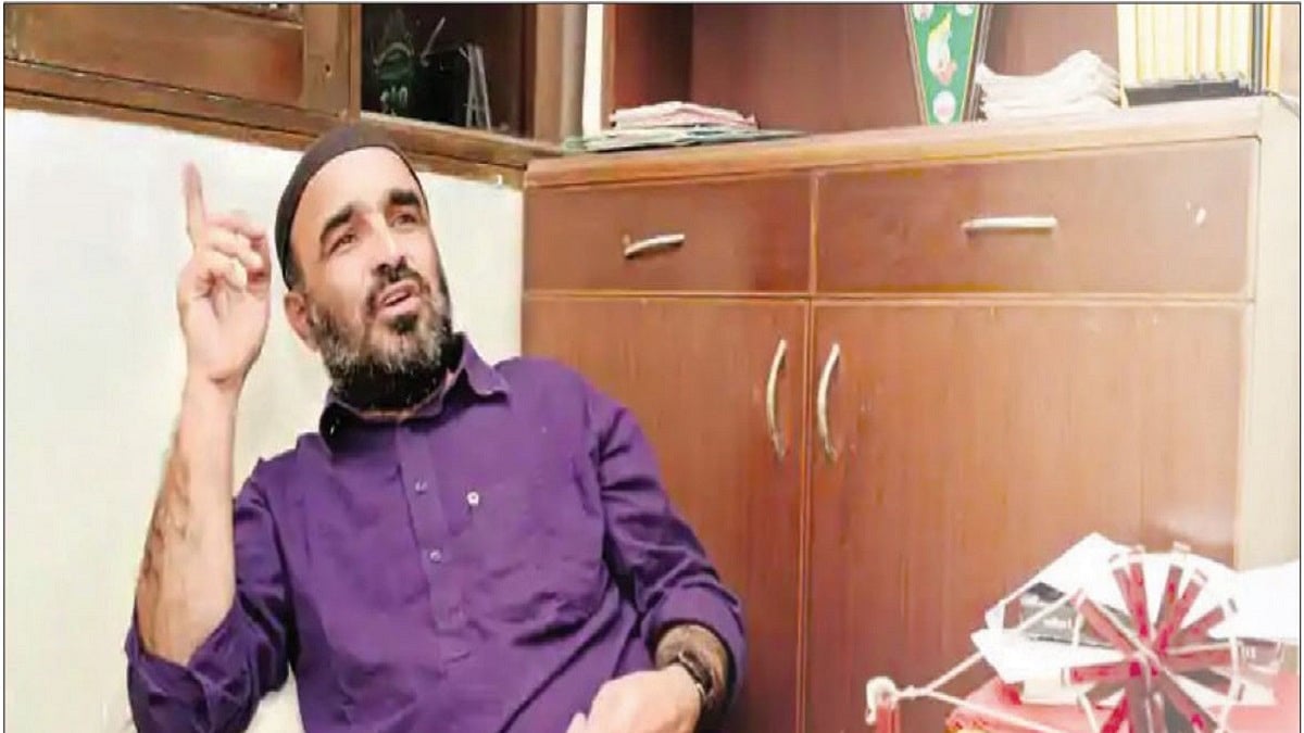 Incredible Uttar Pradesh: Khudai Khidmatgar convenor in jail for offering Namaz in temple 