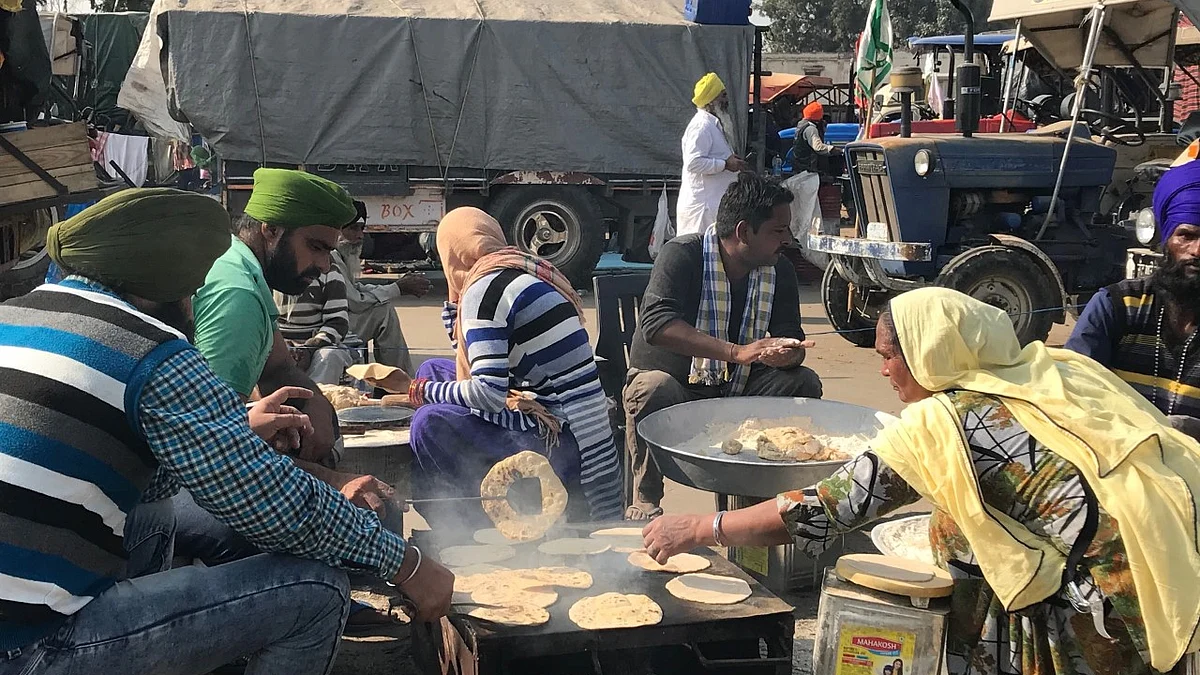 Farmers’ protest: NGO installing bio-toilets at Singhu border for women